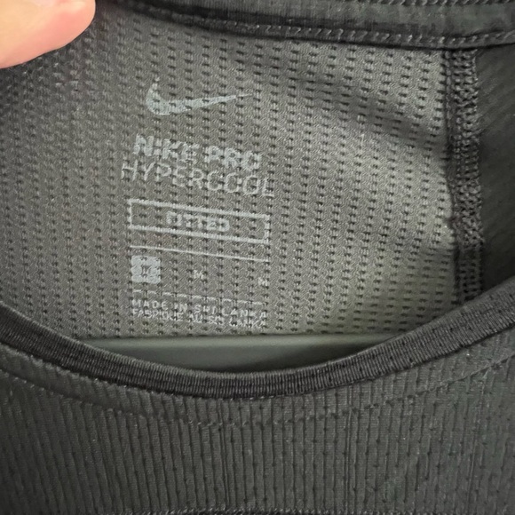 Mens nike pro hyper cool fitted shirt - Picture 5 of 5